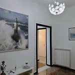Wow 2 - 175 Mq - Posteggio Privato - Davanti Porto Traghetti - Fino A 10 Posti Letto - Balcone 제노바