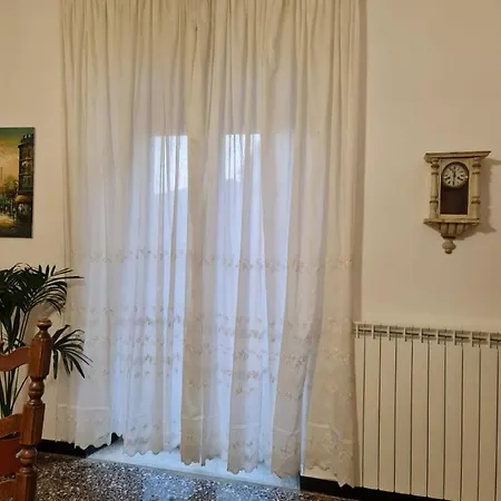 Wow 2 - 175 Mq - Posteggio Privato - Davanti Porto Traghetti - Fino A 10 Posti Letto - Balcone Genova