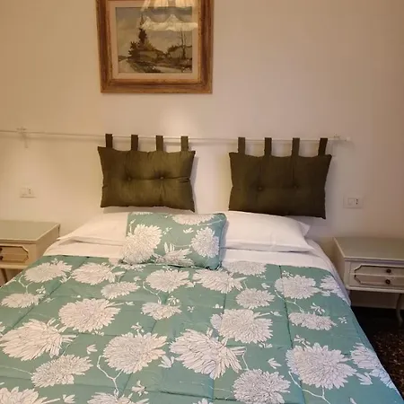 Wow 2 - 175 Mq - Posteggio Privato - Davanti Porto Traghetti - Fino A 10 Posti Letto - Balcone