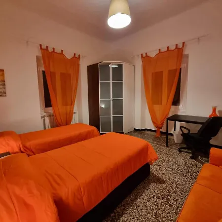 Wow 2 - 175 Mq - Posteggio Privato - Davanti Porto Traghetti - Fino A 10 Posti Letto - Balcone Apartman