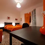 Wow 2 - 175 Mq - Posteggio Privato - Davanti Porto Traghetti - Fino A 10 Posti Letto - Balcone Lägenhet Genua