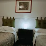Wow 2 - 175 Mq - Posteggio Privato - Davanti Porto Traghetti - Fino A 10 Posti Letto - Balcone Lägenhet *