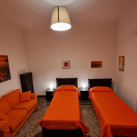 Wow 2 - 175 Mq - Posteggio Privato - Davanti Porto Traghetti - Fino A 10 Posti Letto - Balcone Genua