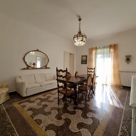 Wow 2 - 175 Mq - Posteggio Privato - Davanti Porto Traghetti - Fino A 10 Posti Letto - Balcone Apartament *