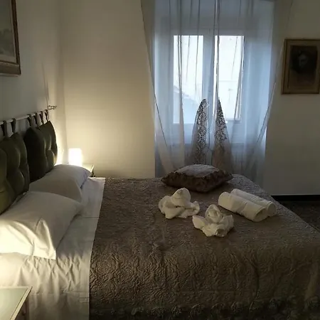 Wow 2 - 175 Mq - Posteggio Privato - Davanti Porto Traghetti - Fino A 10 Posti Letto - Balcone * Genua