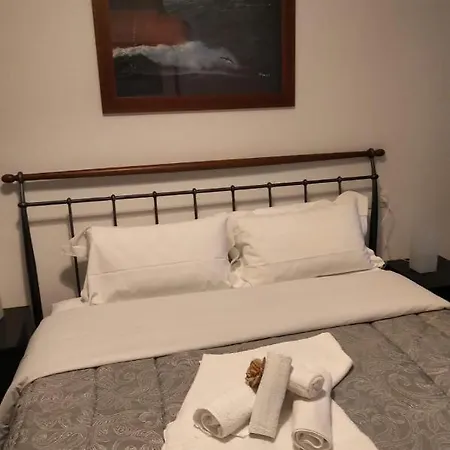 Wow 2 - 175 Mq - Posteggio Privato - Davanti Porto Traghetti - Fino A 10 Posti Letto - Balcone * Genua