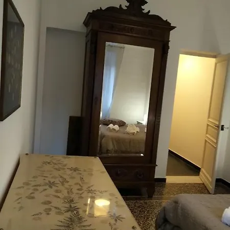 Wow 2 - 175 Mq - Posteggio Privato - Davanti Porto Traghetti - Fino A 10 Posti Letto - Balcone * Genua
