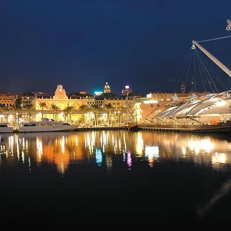 Wow 2 - 175 Mq - Posteggio Privato - Davanti Porto Traghetti - Fino A 10 Posti Letto - Balcone Génova