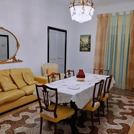 Wow 2 - 175 Mq - Posteggio Privato - Davanti Porto Traghetti - Fino A 10 Posti Letto - Balcone * Janov