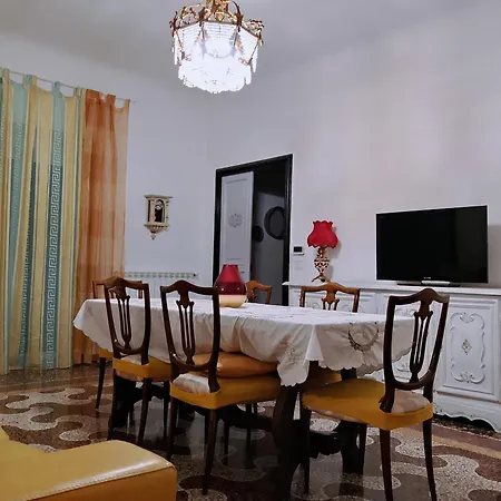 Wow 2 - 175 Mq - Posteggio Privato - Davanti Porto Traghetti - Fino A 10 Posti Letto - Balcone * Janov