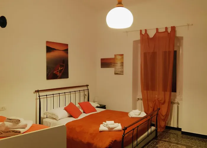 Wow 2 - 175 Mq - Posteggio Privato - Davanti Porto Traghetti - Fino A 10 Posti Letto - Balcone Apartment Genua