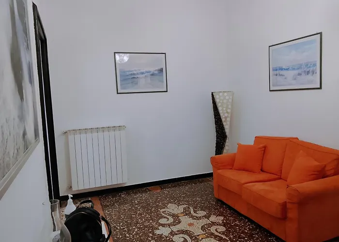 Wow 2 - 175 Mq - Posteggio Privato - Davanti Porto Traghetti - Fino A 10 Posti Letto - Balcone