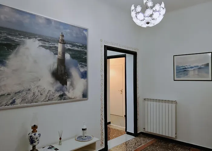 Wow 2 - 175 Mq - Posteggio Privato - Davanti Porto Traghetti - Fino A 10 Posti Letto - Balcone Genua