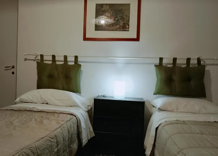 Wow 2 - 175 Mq - Posteggio Privato - Davanti Porto Traghetti - Fino A 10 Posti Letto - Balcone Apartmán *