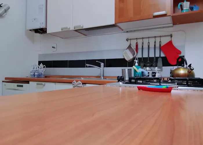 Wow 2 - 175 Mq - Posteggio Privato - Davanti Porto Traghetti - Fino A 10 Posti Letto - Balcone Apartment *