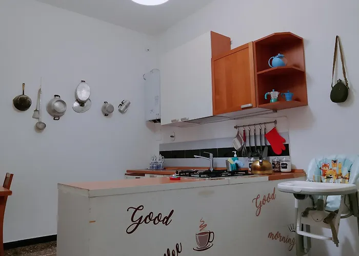 Wow 2 - 175 Mq - Posteggio Privato - Davanti Porto Traghetti - Fino A 10 Posti Letto - Balcone Apartment Genua