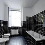 Wow 2 - 175 Mq - Posteggio Privato - Davanti Porto Traghetti - Fino A 10 Posti Letto - Balcone