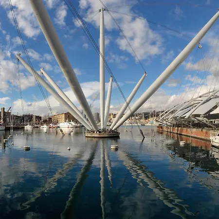 Wow 2 - 175 Mq - Posteggio Privato - Davanti Porto Traghetti - Fino A 10 Posti Letto - Balcone *