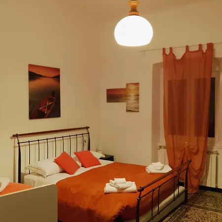 Wow 2 - 175 Mq - Posteggio Privato - Davanti Porto Traghetti - Fino A 10 Posti Letto - Balcone アパート ジェノヴァ