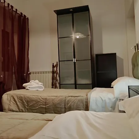 Wow 2 - 175 Mq - Posteggio Privato - Davanti Porto Traghetti - Fino A 10 Posti Letto - Balcone * Gênes