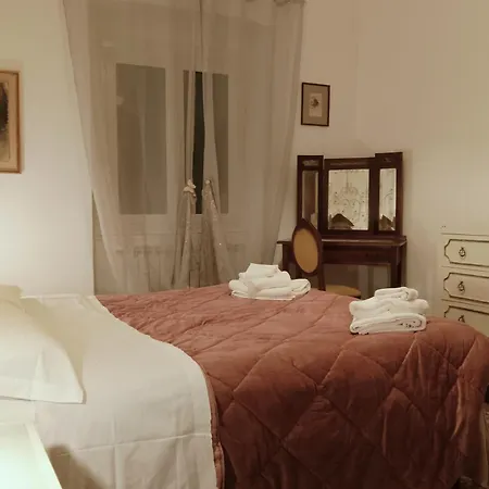 Wow 2 - 175 Mq - Posteggio Privato - Davanti Porto Traghetti - Fino A 10 Posti Letto - Balcone * Gênes