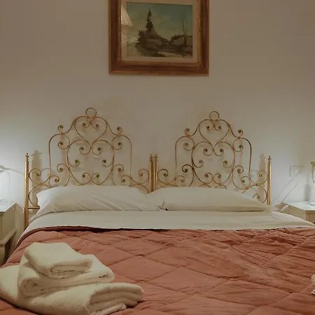 Wow 2 - 175 Mq - Posteggio Privato - Davanti Porto Traghetti - Fino A 10 Posti Letto - Balcone *