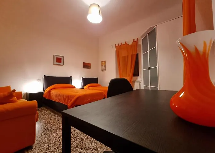 Wow 2 - 175 Mq - Posteggio Privato - Davanti Porto Traghetti - Fino A 10 Posti Letto - Balcone アパート ジェノヴァ