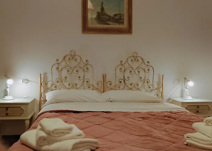 Wow 2 - 175 Mq - Posteggio Privato - Davanti Porto Traghetti - Fino A 10 Posti Letto - Balcone *